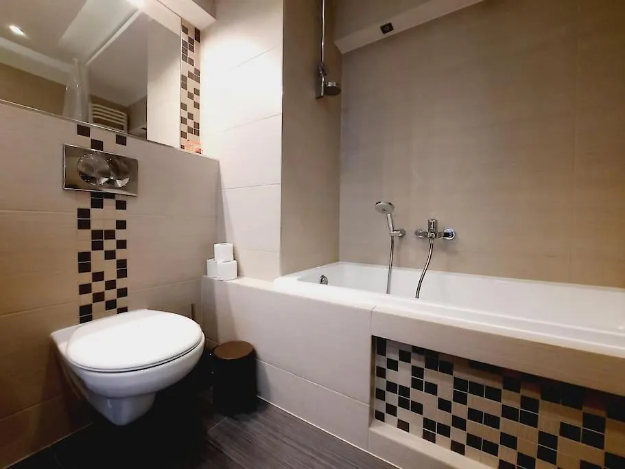 Apartment Apartament Z Podziemnym Parkingiem Ulica Wroclawska Krakow